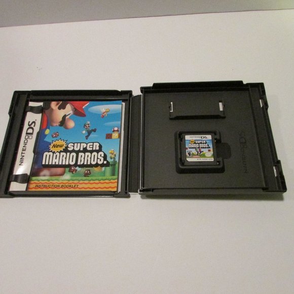 lot of 2 Nintendo DS Super Mario Bros and Sonic Rush video game manual c… - Picture 5 of 8